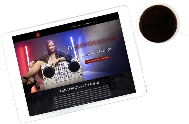 Webseite von DJ Revolution auf einem Tablet